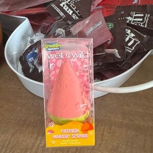 Wet n Wild SpongeBob Makeup Sponge - Coral and Lime